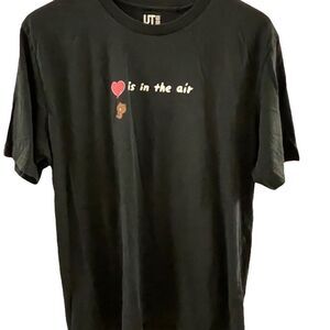 Uniqlo ~ Black Tee ~ “❤️ is in the air” ~ Size Large